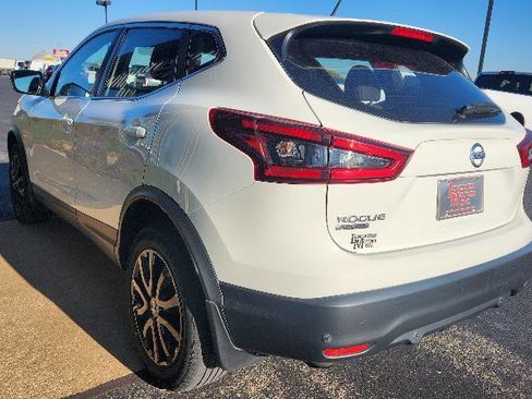 Used 2022 Nissan Rogue Sport S image 6