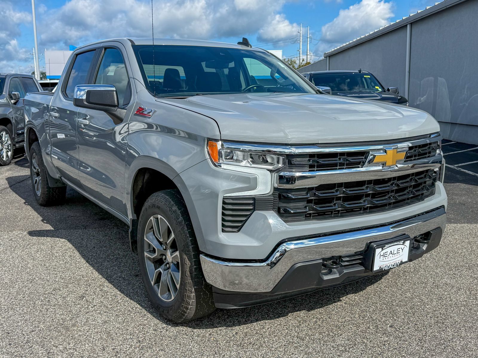 Certified 2024 Chevrolet Silverado 1500 LT AWD/4WD image 1