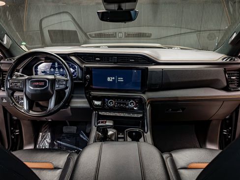 Used 2024 GMC Sierra 1500 AT4 w/ Technology Package image 19