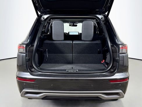 Used 2025 Mitsubishi Outlander SEL image 26