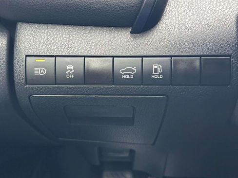 Used 2024 Toyota Camry SE image 25