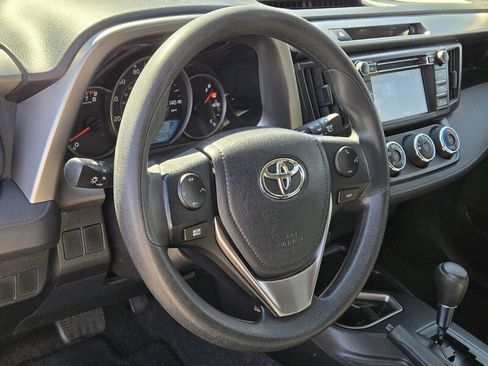 Used 2016 Toyota RAV4 LE image 19