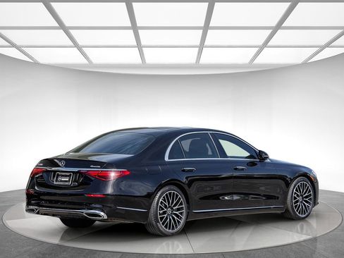 Certified 2022 Mercedes-Benz S 580 4MATIC Sedan w/ Rear Seat Package image 4