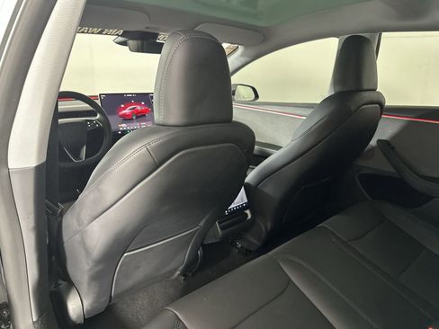 Used 2025 Tesla Model 3 Long Range RWD image 28