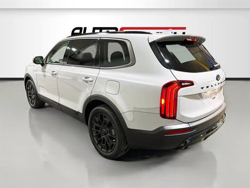 Used 2021 Kia Telluride SX w/ Nightfall Edition Package image 5