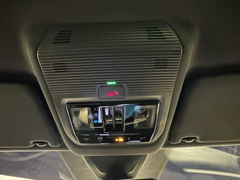 New 2026 Volkswagen Atlas Cross Sport SE image 28