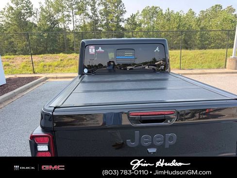 Used 2022 Jeep Gladiator Overland AWD/4WD image 4