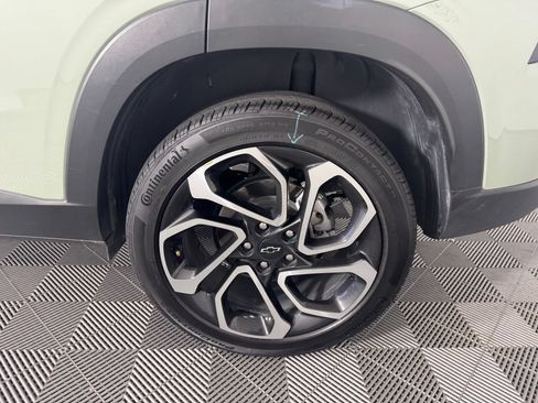 Used 2024 Chevrolet Trax RS FWD image 13