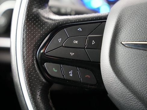 Used 2019 Chrysler Pacifica Limited w/ Advanced Safetytec Group image 12