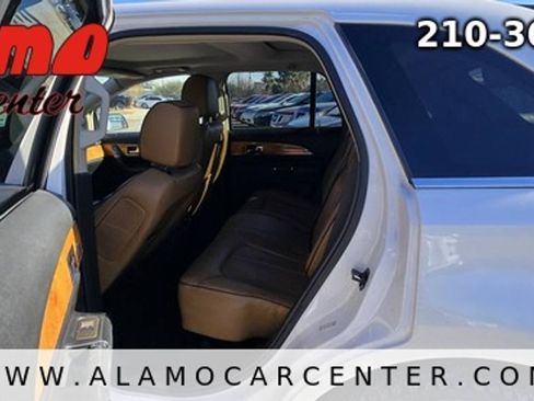 Used 2012 Lincoln MKX FWD image 30