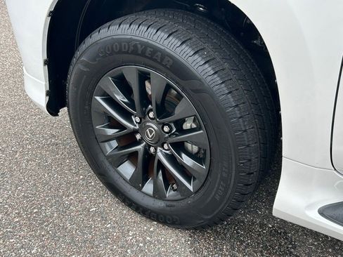 Used 2022 Lexus GX 460 Premium w/ Premium Package AWD/4WD image 36