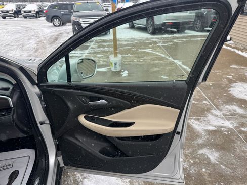 Used 2019 Buick Envision Preferred AWD/4WD image 15