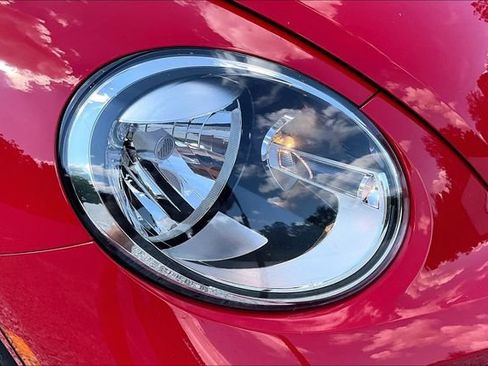 Used 2019 Volkswagen Beetle 2.0T S FWD image 26