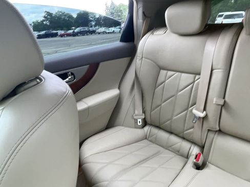 Used 2015 INFINITI QX70 AWD w/ Premium Package image 13
