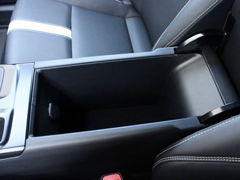 New 2026 Toyota Camry SE AWD/4WD image 41