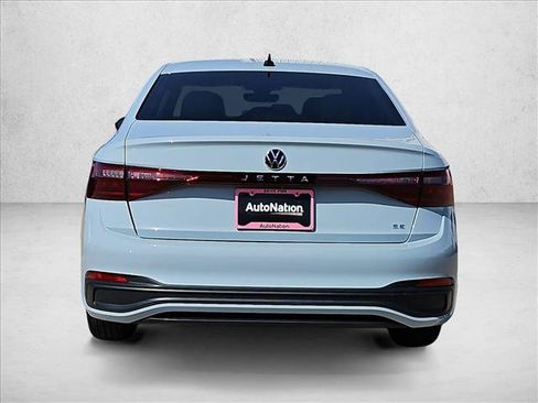 Used 2025 Volkswagen Jetta SE FWD image 6