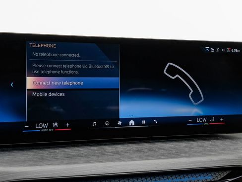 Used 2025 BMW 330i xDrive Sedan w/ M Sport Package image 31