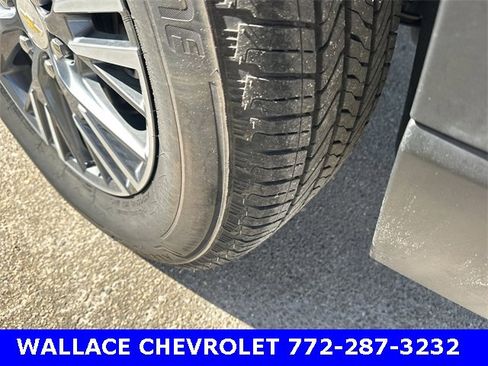 Certified 2025 Chevrolet Traverse LT image 11