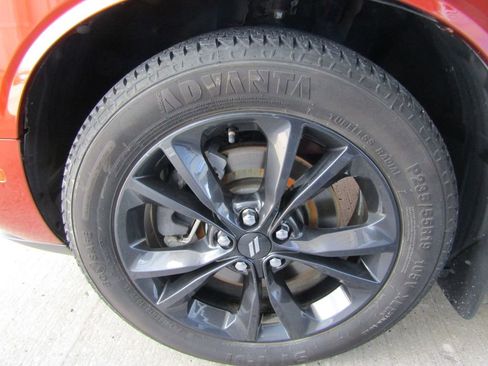 Used 2021 Dodge Challenger SXT w/ Driver Convenience Group image 27