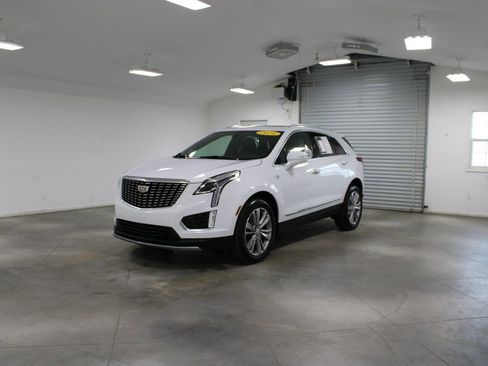 Used 2024 Cadillac XT5 Premium Luxury AWD/4WD image 4
