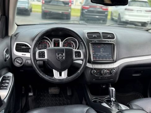 Used 2013 Dodge Journey Crew w/ Driver Convenience Group FWD image 4