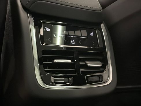 New 2026 Volvo XC60 B5 Ultra w/ Protection Package Premier image 28