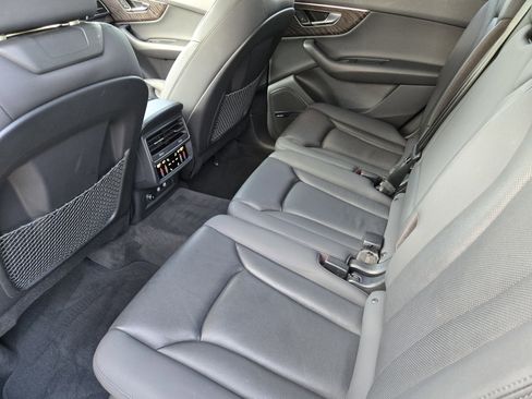 Used 2020 Audi Q7 3.0T Prestige w/ Prestige Package image 34