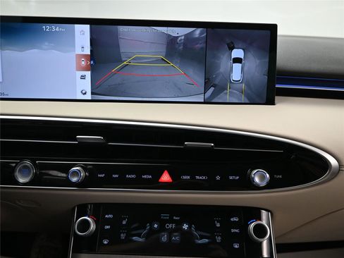 Used 2026 Genesis GV70 2.5T Advanced image 6