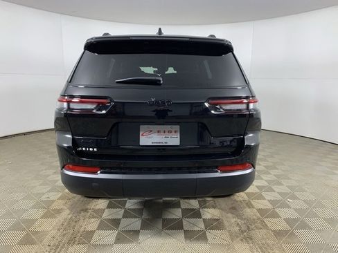 New 2025 Jeep Grand Cherokee L Altitude image 3