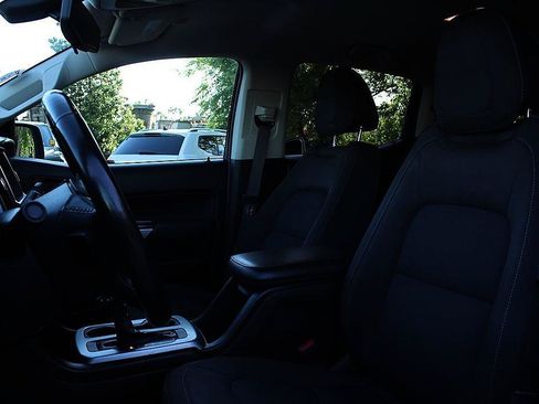 Used 2020 Chevrolet Colorado LT RWD image 10