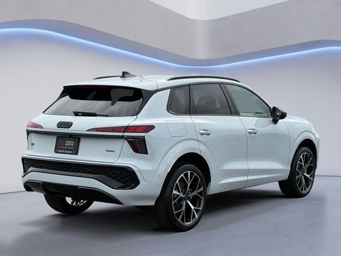 New 2026 Audi Q3 quattro 2.0T AWD/4WD image 8