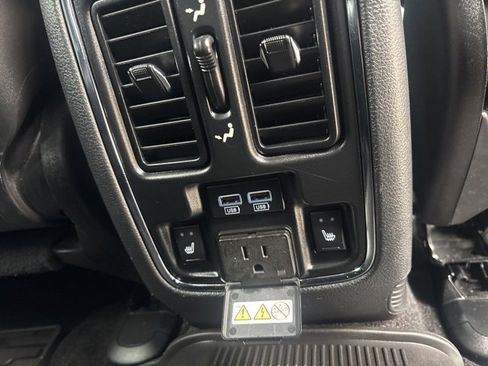 Used 2016 Jeep Grand Cherokee Overland image 11