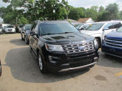 Used 2017 Ford Explorer XLT w/ Equipment Group 202A