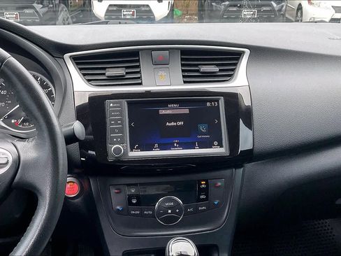 Used 2019 Nissan Sentra SV image 6