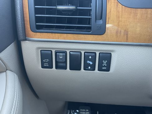 Used 2014 Nissan Armada Platinum w/ Platinum Reserve Package AWD/4WD image 15