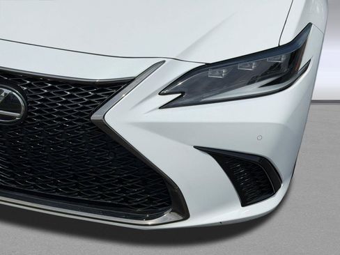 Used 2023 Lexus ES 300h F Sport FWD image 12