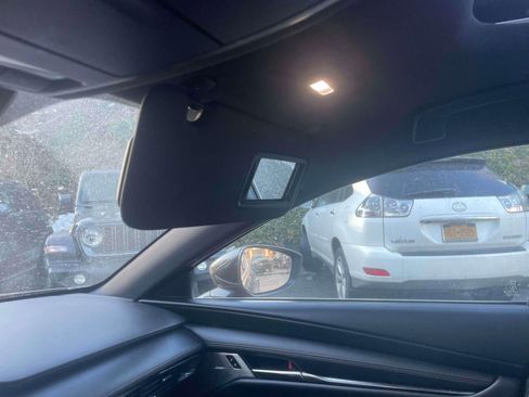 Used 2019 MAZDA MAZDA3 AWD Hatchback w/ Premium Pkg image 31