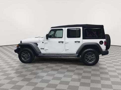 Used 2024 Jeep Wrangler Unlimited Sport AWD/4WD image 34