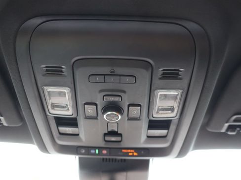 Used 2023 Chevrolet Tahoe High Country AWD/4WD image 19