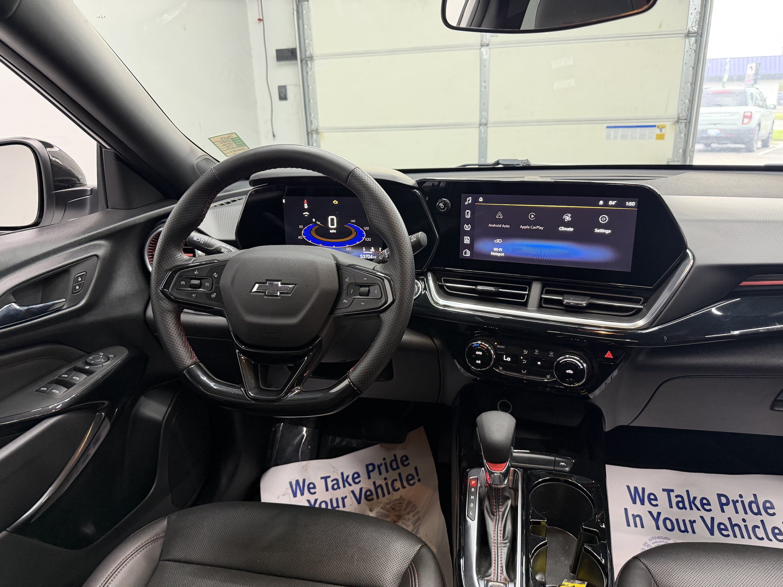 Used 2024 Chevrolet Trax RS w/ Sunroof Package FWD image 14