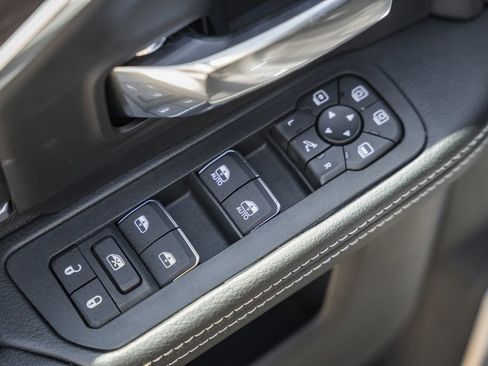 New 2026 RAM 2500 Laramie AWD/4WD image 44