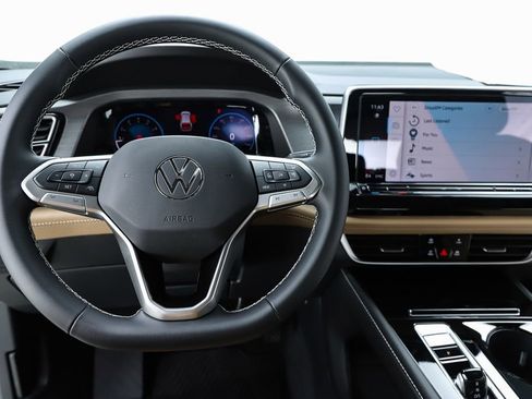 New 2026 Volkswagen Atlas Cross Sport SE image 59