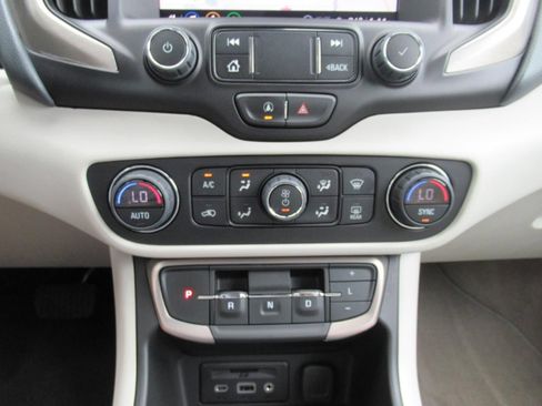 Used 2022 GMC Terrain Denali AWD/4WD image 28