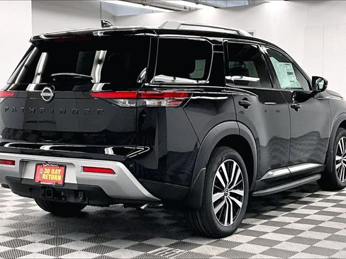 New 2025 Nissan Pathfinder Platinum w/ Lighting Package (N93) AWD/4WD image 17