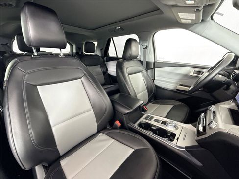 Used 2023 Ford Explorer XLT w/ Equipment Group 202A image 43