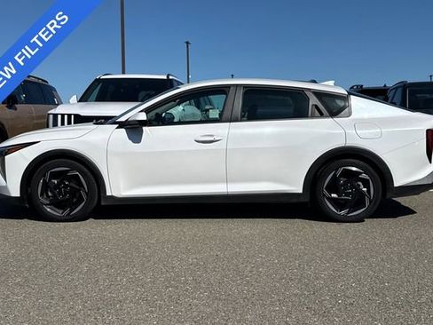 Certified 2025 Kia K4 EX FWD image 9
