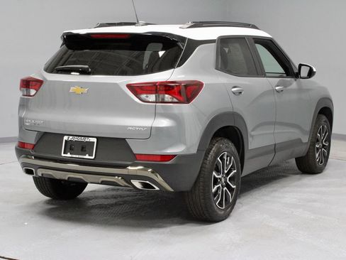 Used 2023 Chevrolet TrailBlazer ACTIV w/ Convenience Package AWD/4WD image 12