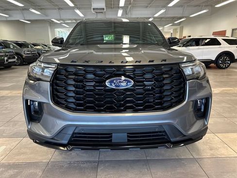Used 2025 Ford Explorer ST-Line AWD/4WD image 19