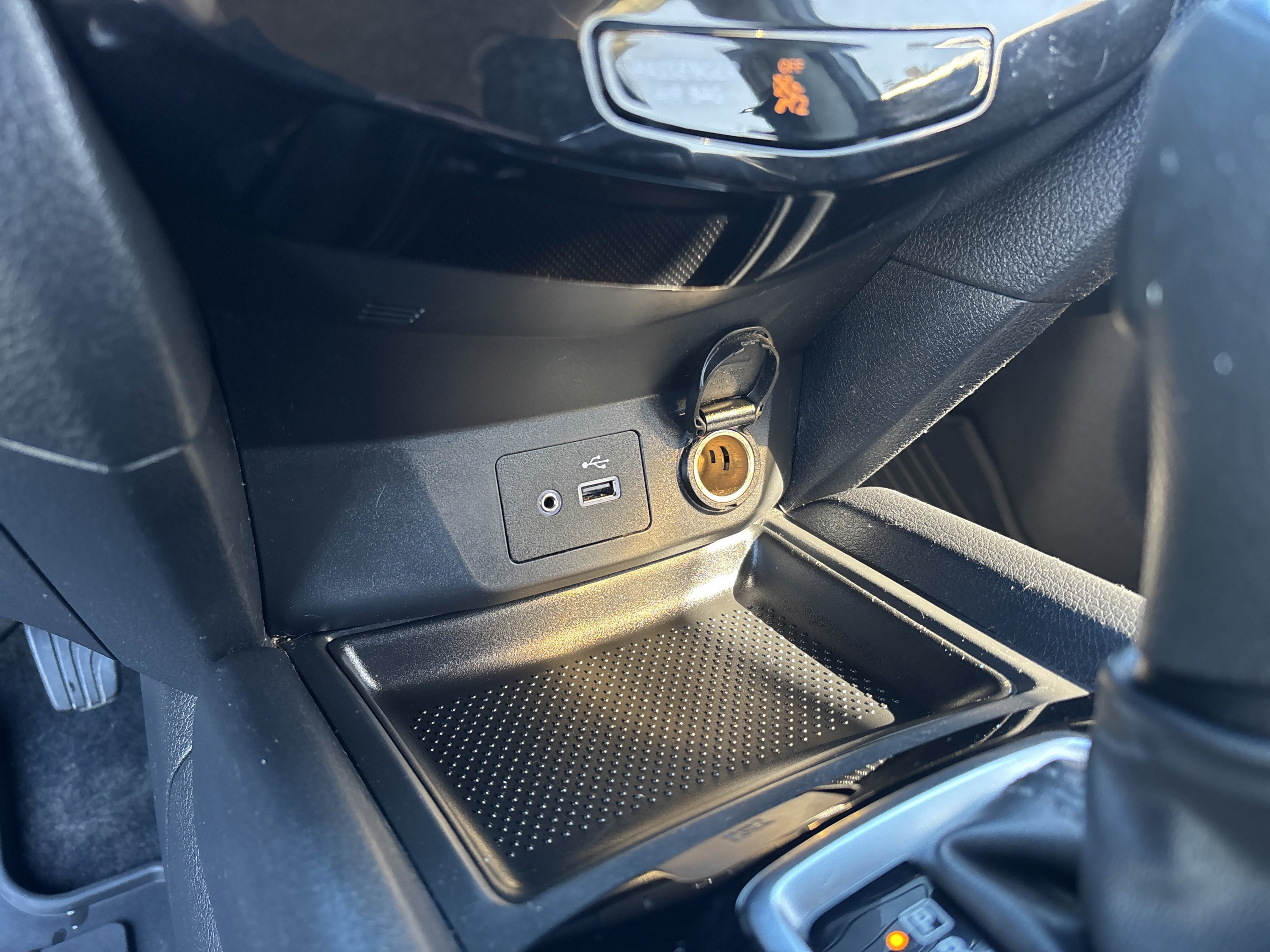Used 2018 Nissan Rogue S FWD image 19