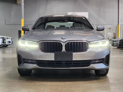 Used 2023 BMW 530i w/ Premium Package image 2